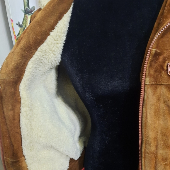 ~{Montgomery Ward}~ Vintage sherpa lined suede leather jacket. - Picture 8 of 13